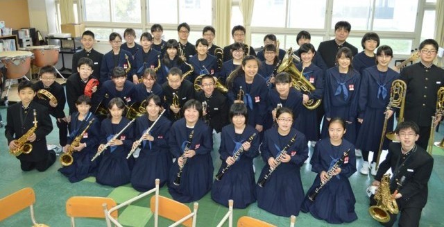 大野中と函西高が札幌ドームで演奏 日ハムｇｗイベント 函館新聞電子版