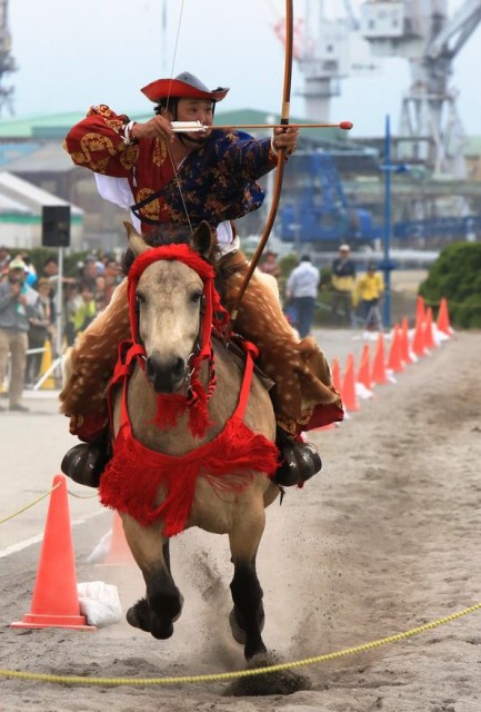 池田さん準優勝 ｖは京都の竹村さん どさんこフェスタ流鏑馬全国大会 函館新聞電子版