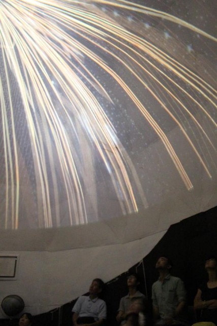 満天の星空にうっとり 海や船と星を巡るプラネタリウム / 函館新聞デジタル
