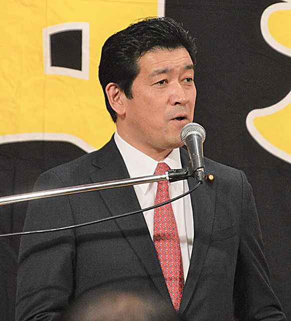 (政治トピック)「インフラ整備に尽力」 前田氏新春の集いに1300人 / 函館新聞デジタル