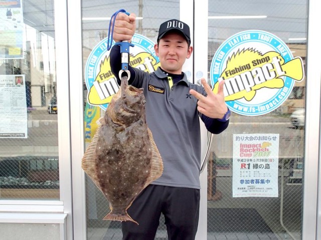 三浦さん 熊石方面の漁港でヒラメ５８センチ 函館新聞電子版