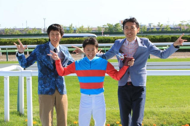 夏競馬に歓声 北海道シリーズ 函館で開幕 函館新聞電子版