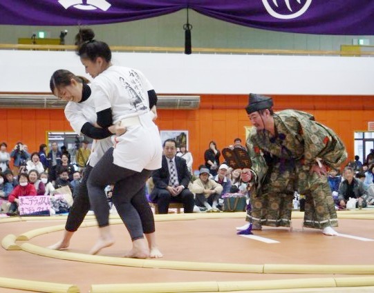 女だけの相撲大会 まこデラックス山が大会制す 函館新聞電子版