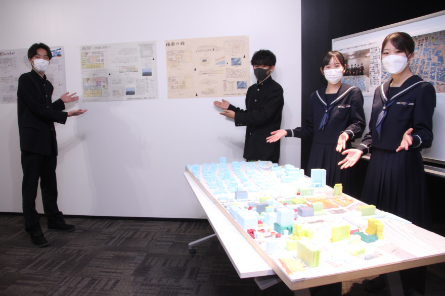 Gスクエアで函館工業高校建築科の卒業作品展 / 函館新聞デジタル