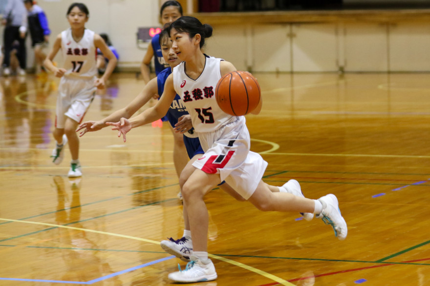 男子は上磯ク・深堀・八雲 女子は大中山・桔梗がⅤ バスケ中学1年生