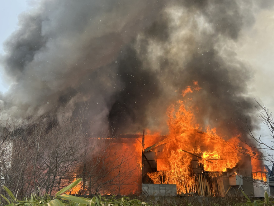 桔梗町の工場で火災 けが人なし / 函館新聞デジタル