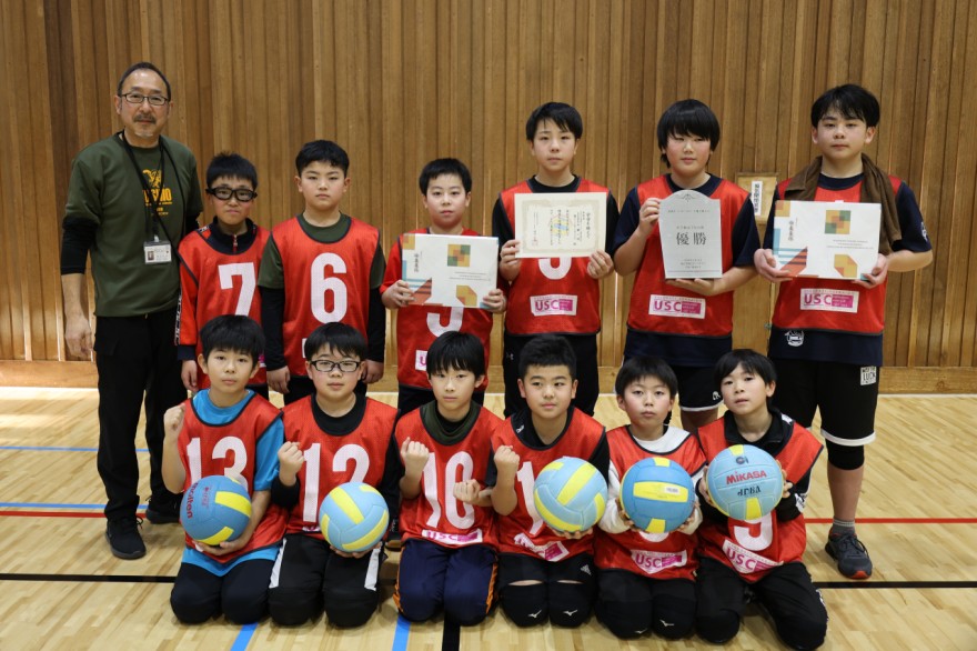 小学高学年の部優勝の潮アドア