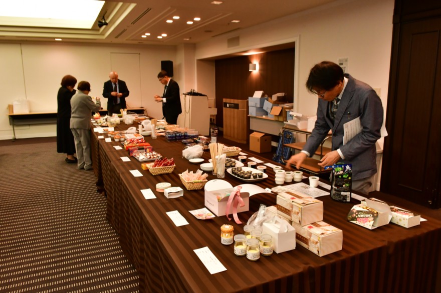 試食審査などを行う審査員