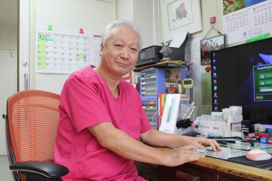 医院を引き継いでからの思い出を語る杉山院長